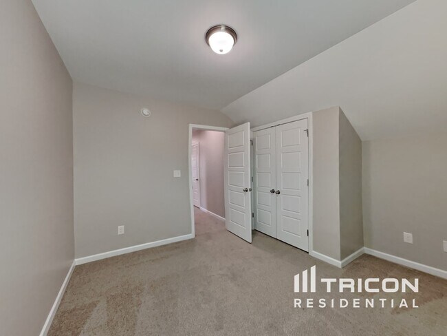 Building Photo - 169 Forsyth Pkwy