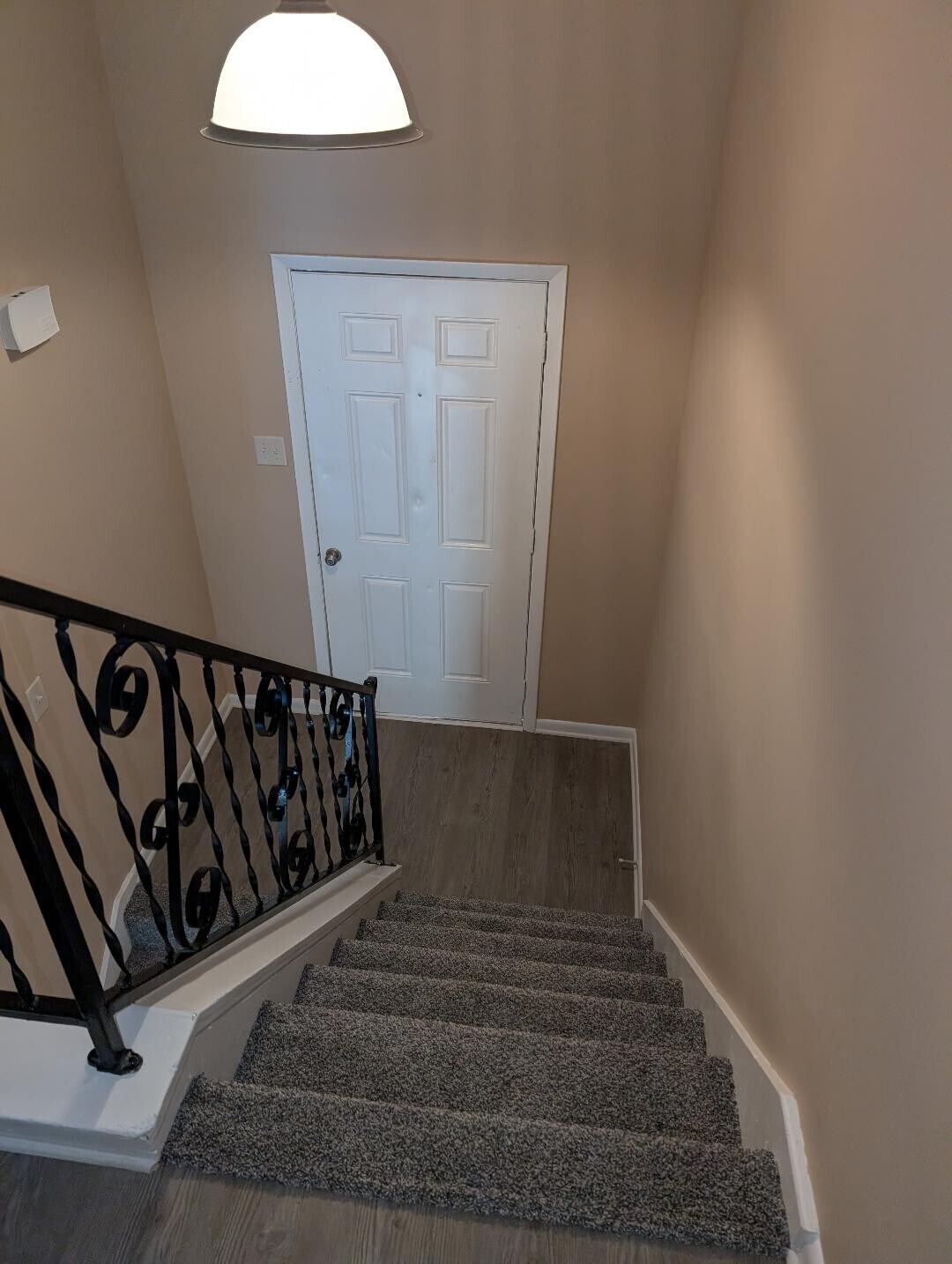 Entry - 105 Windy Cir