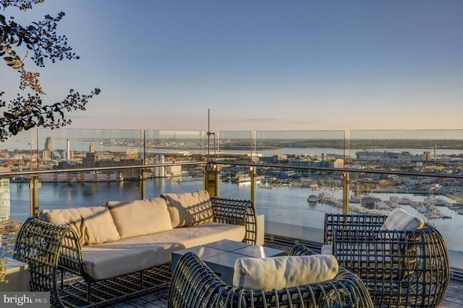 Building Photo - 300 International Drive