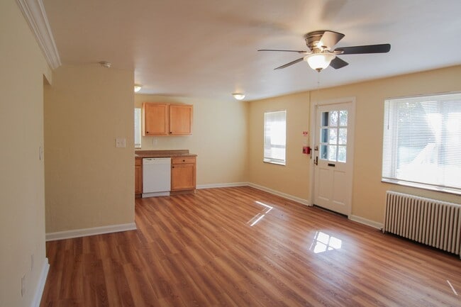 Building Photo - BLA 36 Washington