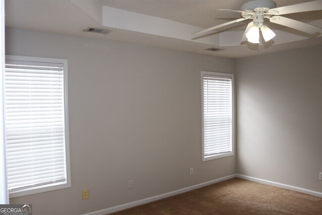 Building Photo - 105 Sheldon Way