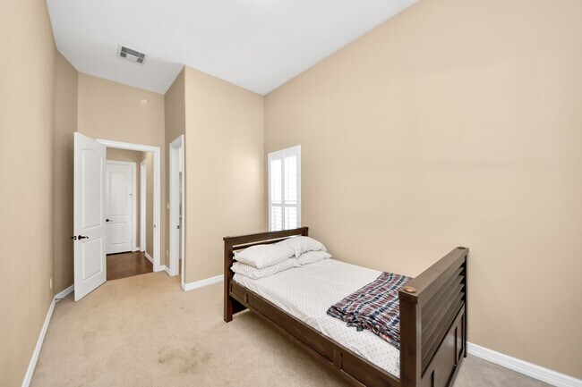Building Photo - 28615 Tanner Crossing Ln