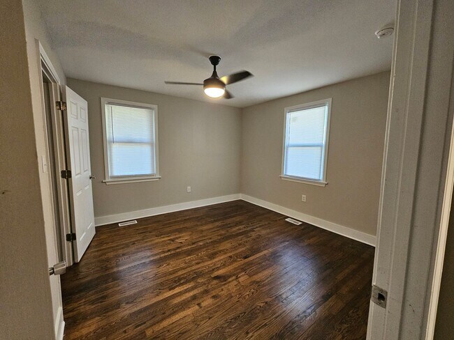 Building Photo - 538 W Weatherspoon St