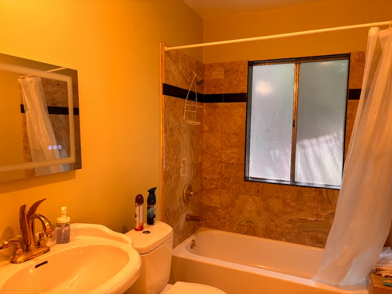 Building Photo - 2430 Bessemer St