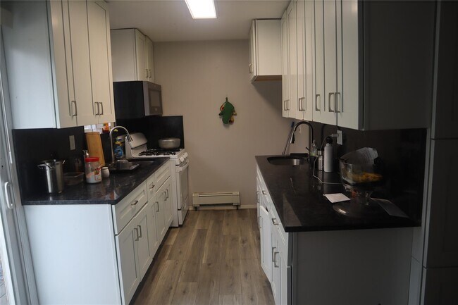 Building Photo - 15 Tanager Rd