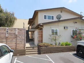 Building Photo - Renovated Two Bedroom Apartment in La Mesa