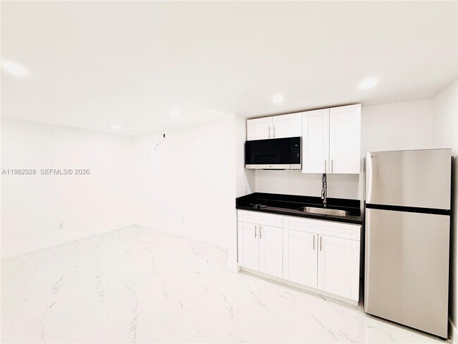 Building Photo - 3354 NW 50th St