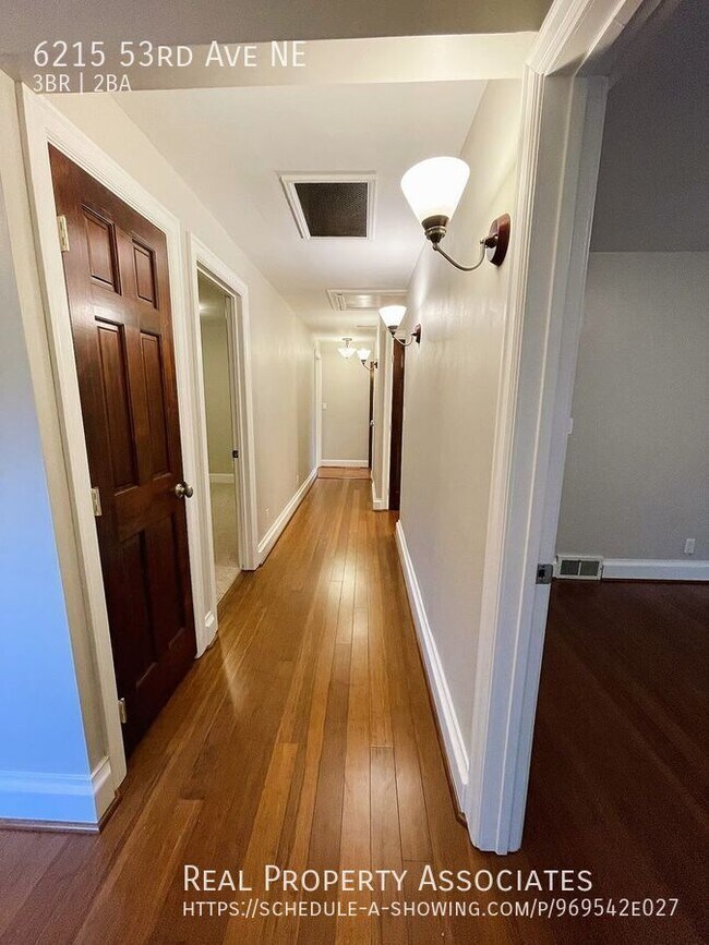 Building Photo - 6215 53rd Ave NE