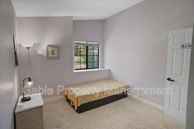 Building Photo - 28248 Guilford Ln