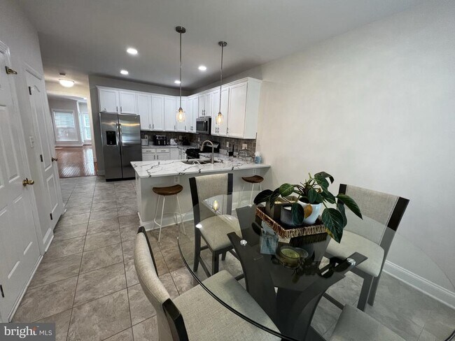 Building Photo - 25622 Creek Run Terrace
