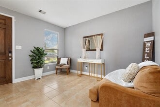 Building Photo - 914 Bandon Ln