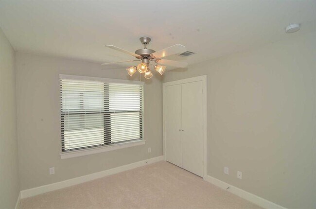 Building Photo - 2710 Hullsmith Dr
