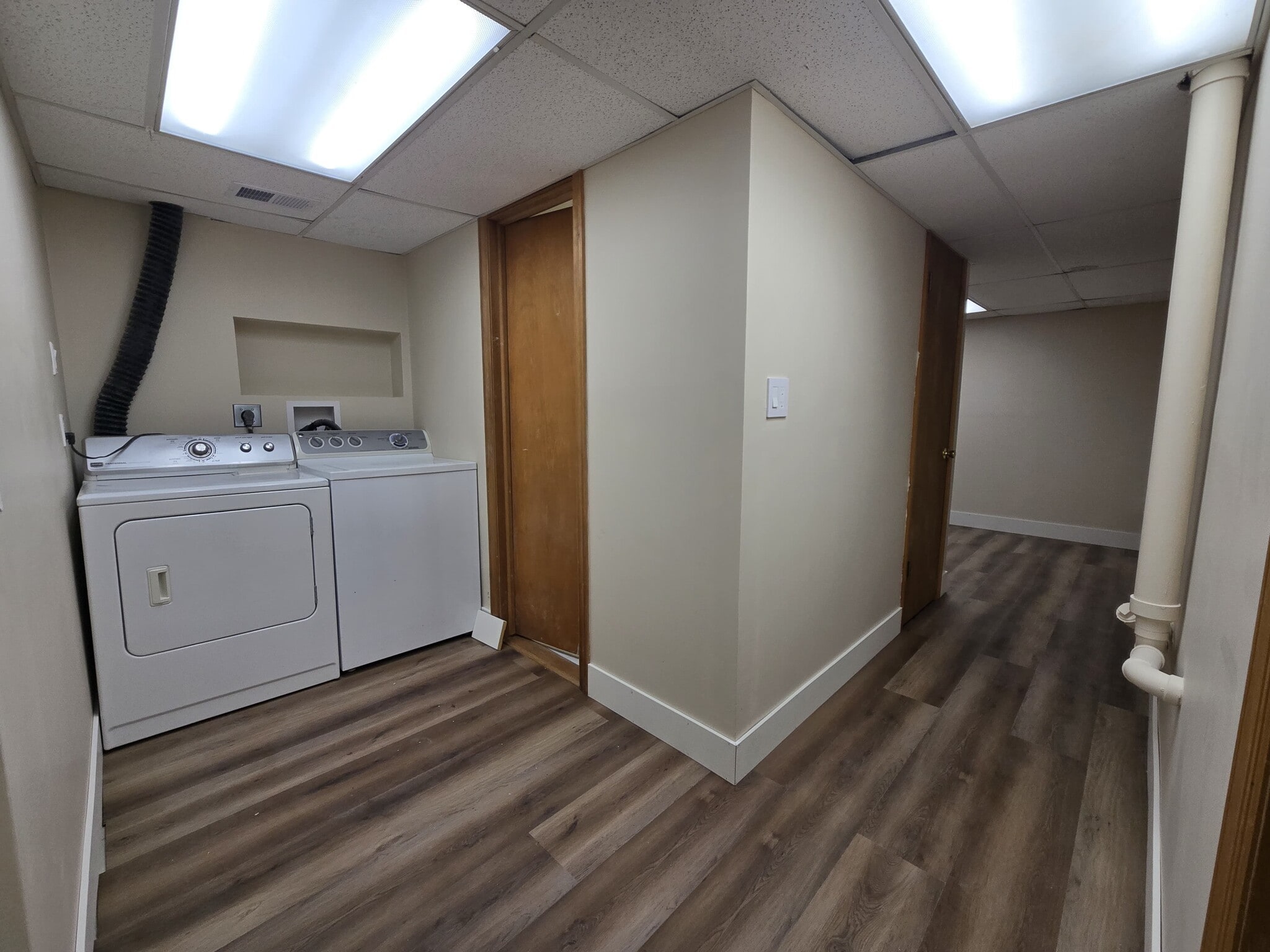 Laundry room and Hallway to Bedroom - 7 Mountain Rd