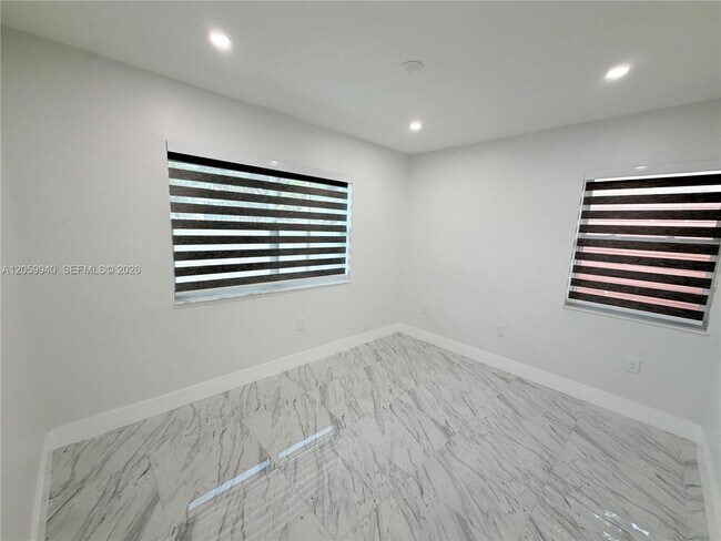 Building Photo - 3392 NW 50th St
