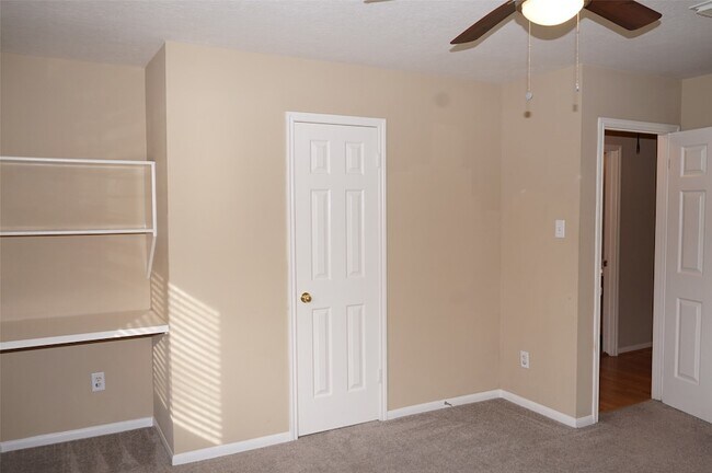 Building Photo - 18807 Timbers Dr