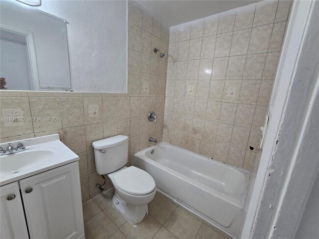 Building Photo - 401 SW 13th Pl