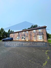 Building Photo - Excellent CLEVELAND NW location!