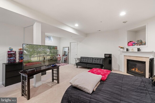 Building Photo - 14348 Sharpshinned Dr