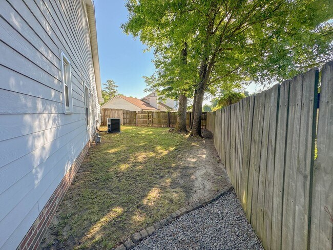 Building Photo - Coming Soon! 3 Bedroom 2 Bathroom-Dogs okay!