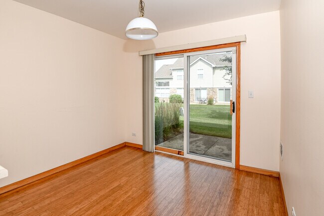 Building Photo - 162 Sherwood Ct
