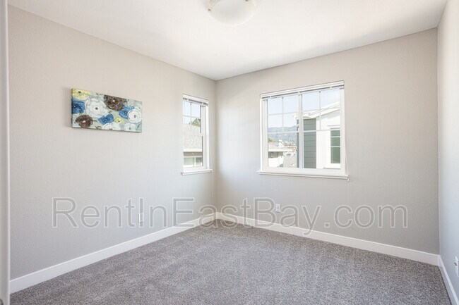 Building Photo - 3618 Brookdale Ave
