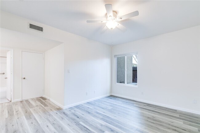 Building Photo - 951 S Idaho St