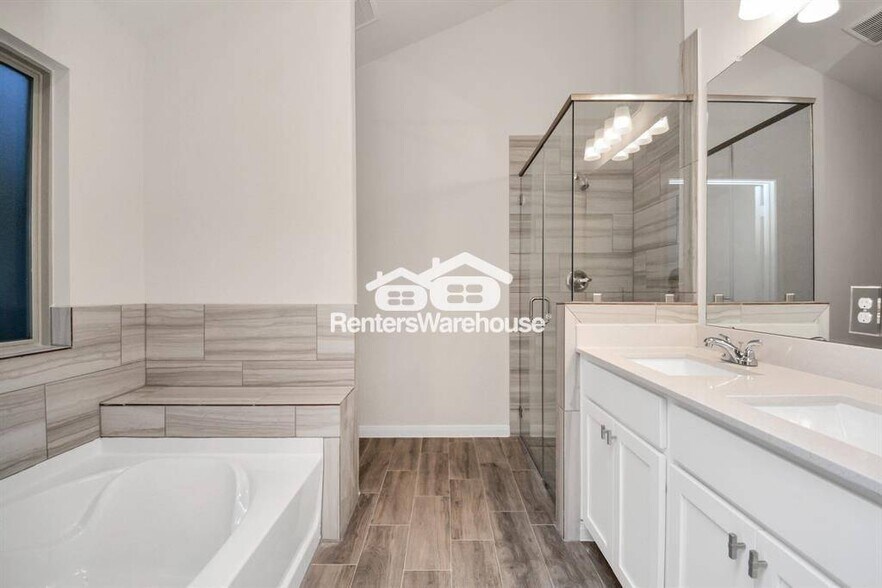 Building Photo - 6927 Escondido Dr