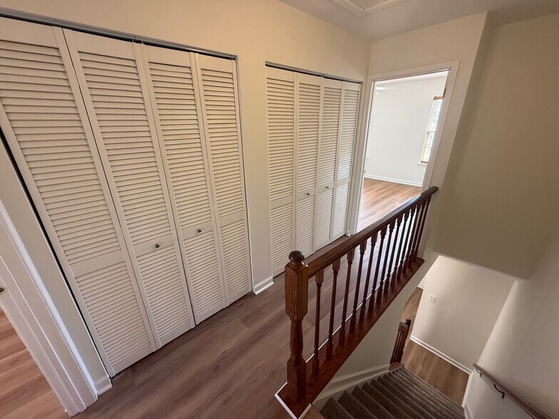 Building Photo - 32 Cherokee Dr