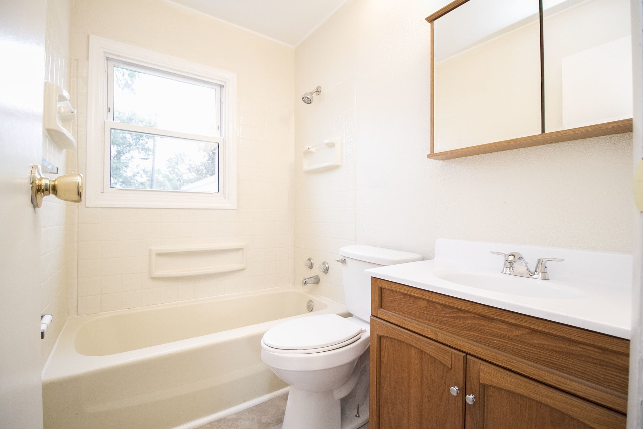 Building Photo - 622 Whitlock Ave