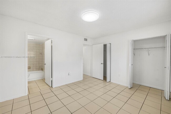 Building Photo - 6165 W 22nd Ct