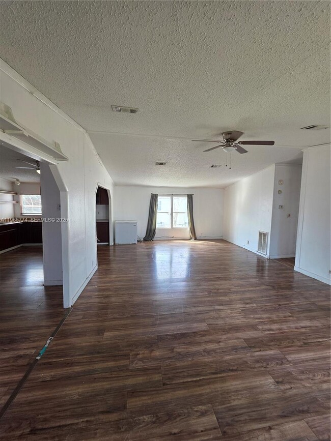 Building Photo - 19800 SW 180th Ave