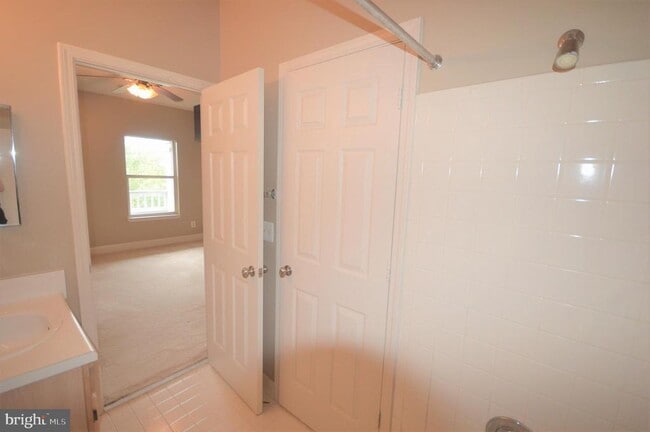 Building Photo - 13058 Autumn Woods Way