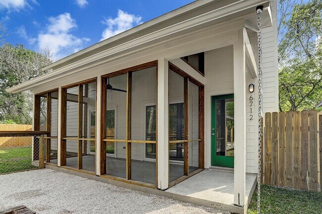 Building Photo - 6712 Cohn St