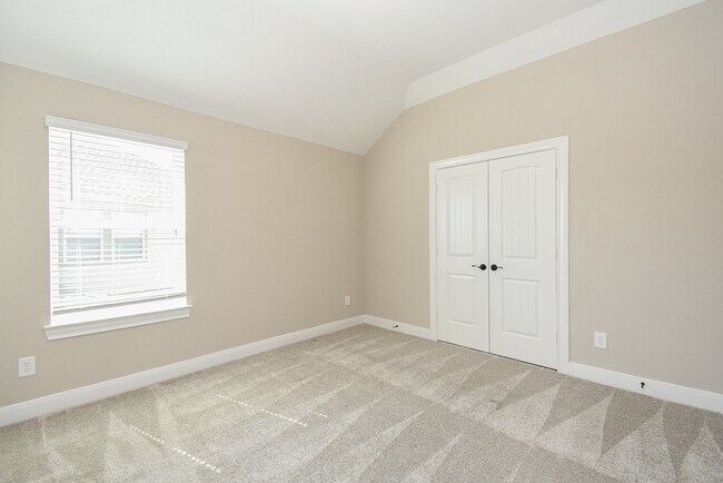 Building Photo - 2008 Harrow Oak Ln