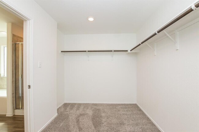 Building Photo - 110 Sophora Dr