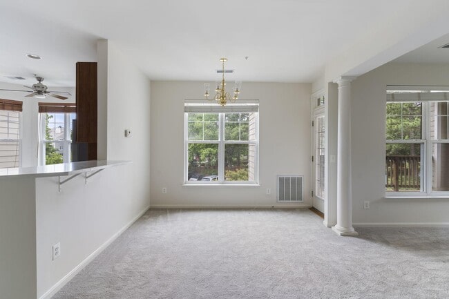 Building Photo - 1021 Leeward Way