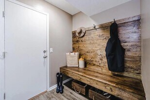 Building Photo - 6871 Jack London Dr