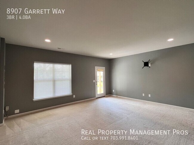 Building Photo - 8907 Garrett Way