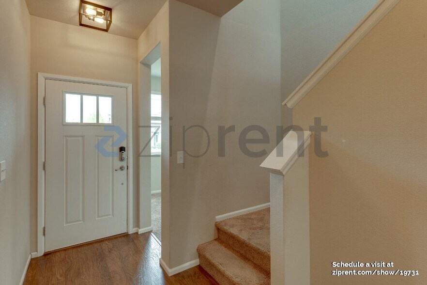 Building Photo - 8624 Adonis Ave NE