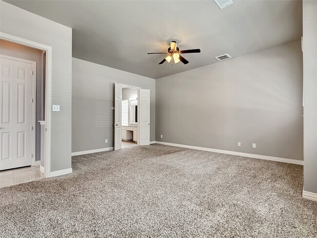 Building Photo - 5973 Country View Ln