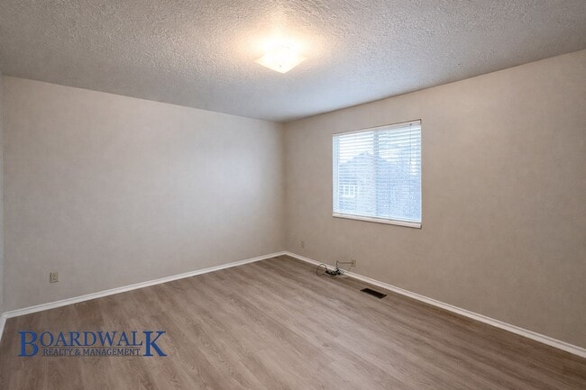 Building Photo - Awesome 3 Bedroom in Salt Lake City!