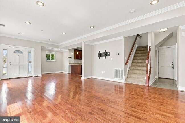 Building Photo - 10717 Bentley Ln