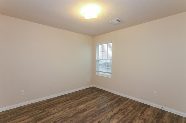 Building Photo - 6011 Dawn Misty Ln