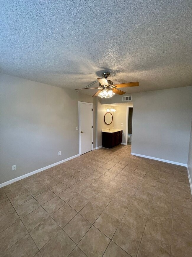 Building Photo - 1664 Sunny Brook Ln