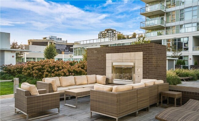 Building Photo - Insignia Condominiums ~ Belltown