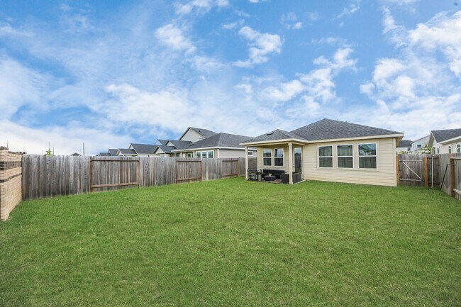 Building Photo - 21630 Heather Elm Dr
