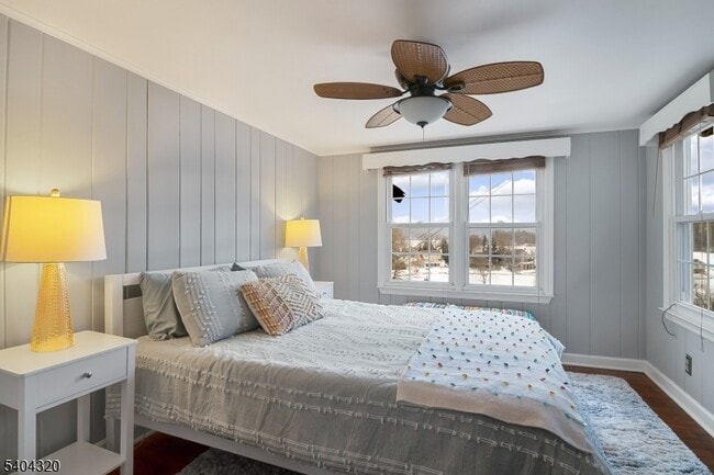 Building Photo - 77 W Shore Trail