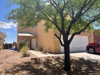 Building Photo - Large 4 bedroom home