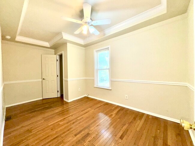 Building Photo - 707 Congress St