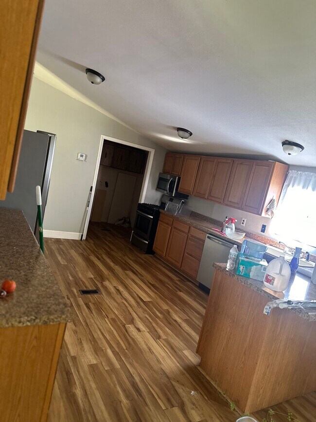 Building Photo - 122 S Georgetown Rd